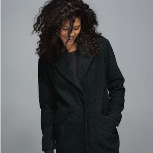 NWT Lululemon Cozy Car Coat Size 6 Green/Black